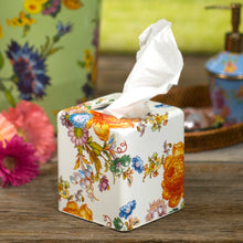 Cargar imagen en el visor de la galería, White Flower Market Boutique Tissue Box Cover