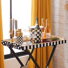 Cargar imagen en el visor de la galería, Courtly Check Wine Glass