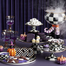 Cargar imagen en el visor de la galería, Courtly Check Wine Glass