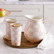 Cargar imagen en el visor de la galería, Rosy Check 20 Ounce Tumbler