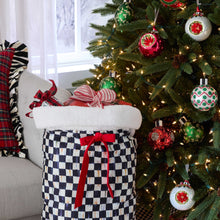 Cargar imagen en el visor de la galería, Cardinal Glass Reflector Ornaments - Set of 2