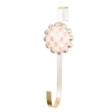 Cargar imagen en el visor de la galería, Rosy Check Wreath Hanger