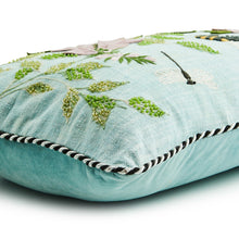 Cargar imagen en el visor de la galería, Floral and Bee Lumbar Throw Pillow