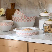 Cargar imagen en el visor de la galería, Rosy Check Everyday Small Oval Baker