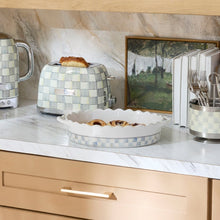 Cargar imagen en el visor de la galería, Sterling Check Everyday Medium Oval Baker