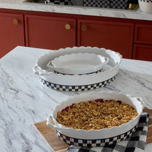 Cargar imagen en el visor de la galería, Courtly Check Everyday Large Oval Baker