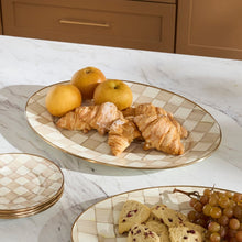 Cargar imagen en el visor de la galería, Mocha Check Medium Oval Platter
