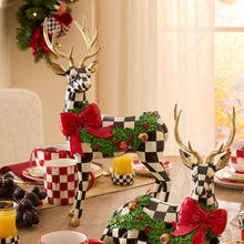Cargar imagen en el visor de la galería, Holly Check Standing Deer