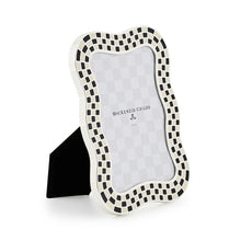 Cargar imagen en el visor de la galería, Wavy Check Silver Plated 5&quot;x 7&quot; Frame