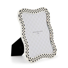 Cargar imagen en el visor de la galería, Wavy Check Silver Plated 8&quot; x 10&quot; Frame