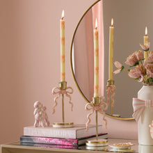 Cargar imagen en el visor de la galería, It's All About the Bow Candleholder