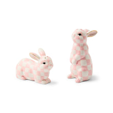 Cargar imagen en el visor de la galería, Rosy Check Bunny Salt and Pepper Set