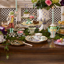 Cargar imagen en el visor de la galería, Wonderland Cake Stand