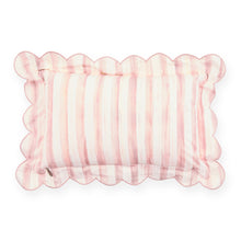 Cargar imagen en el visor de la galería, Rosy Check Reversible Scalloped Lumbar Throw Pillow