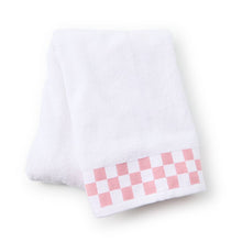 Cargar imagen en el visor de la galería, Bath Towel with Rose Check Border