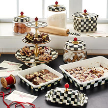 Cargar imagen en el visor de la galería, Courtly Check Enamel Baking Pan - 8"