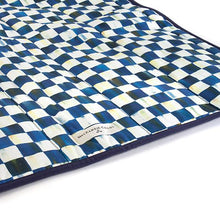 Cargar imagen en el visor de la galería, Royal Check Pet Blanket - Large