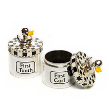 Cargar imagen en el visor de la galería, Baby's First: Tooth &amp; Curl Box