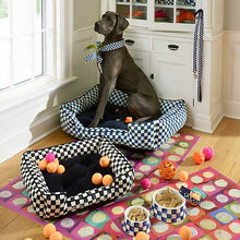 Cargar imagen en el visor de la galería, Royal Check Enamel Pet Dish - Medium
