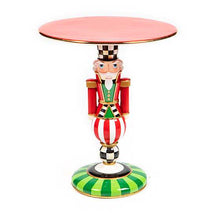 Cargar imagen en el visor de la galería, Buckingham Nutcracker Pedestal Platter