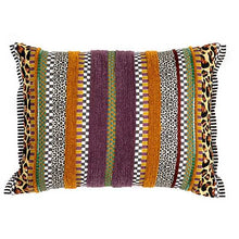 Cargar imagen en el visor de la galería, Serengeti Striped Lumbar Pillow