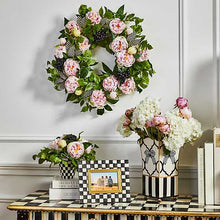 Cargar imagen en el visor de la galería, Pretty as a Bow Vase